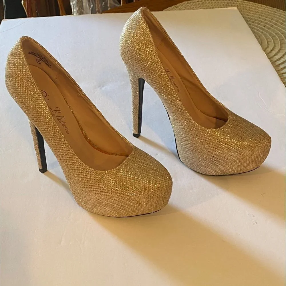 De Blossom Collection Gold Crystal Platform Heel Pumps, size 7